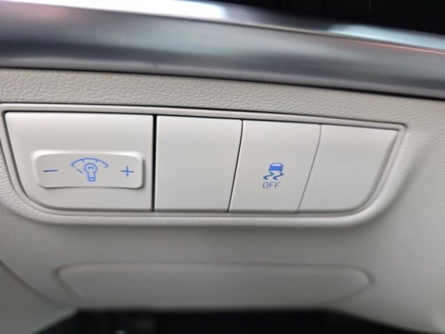 Certified 2025 Hyundai Tucson SE image 10