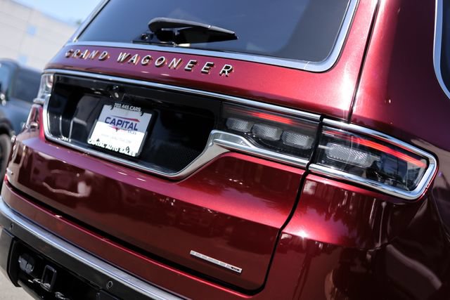 Used 2022 Jeep Grand Wagoneer Series III w/ Flexible Seating Group AWD/4WD image 16