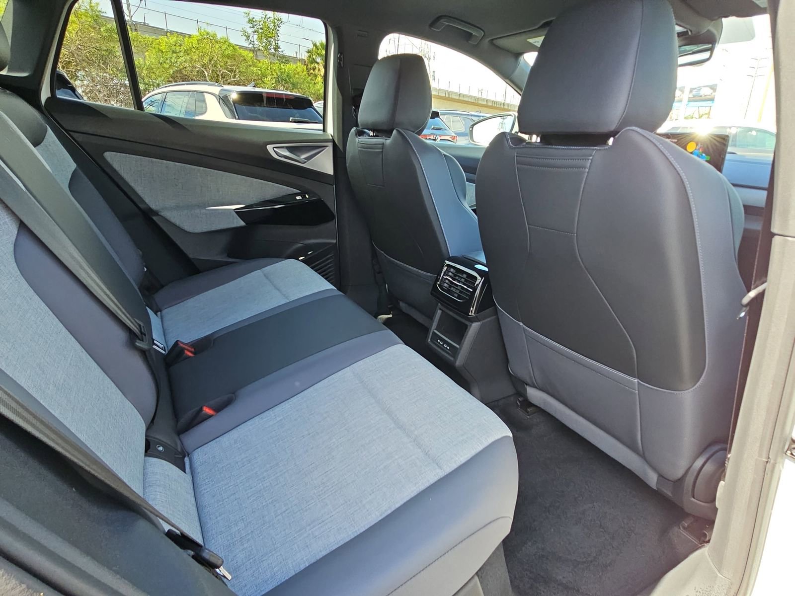 Certified 2023 Volkswagen ID.4 Pro image 11