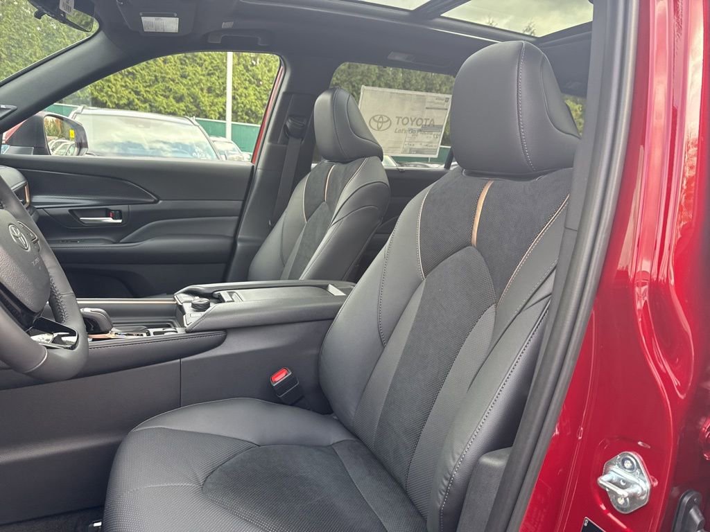 New 2026 Toyota Grand Highlander AWD Hybrid image 12