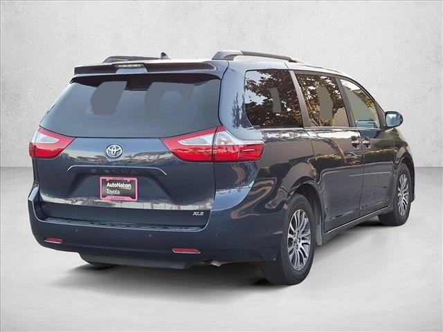 Used 2019 Toyota Sienna XLE w/ XLE Navigation Package FWD image 5
