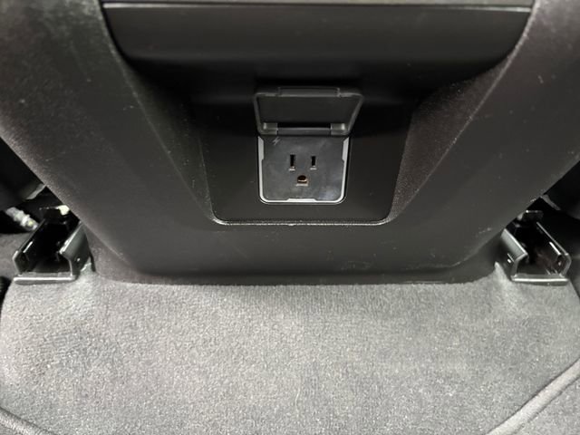 Used 2025 Chevrolet Tahoe Z71 image 29