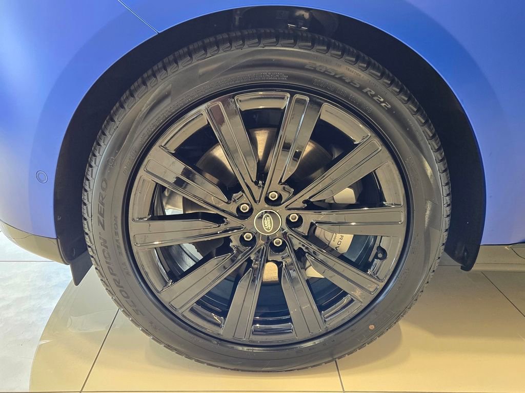 New 2025 Land Rover Range Rover SE image 7