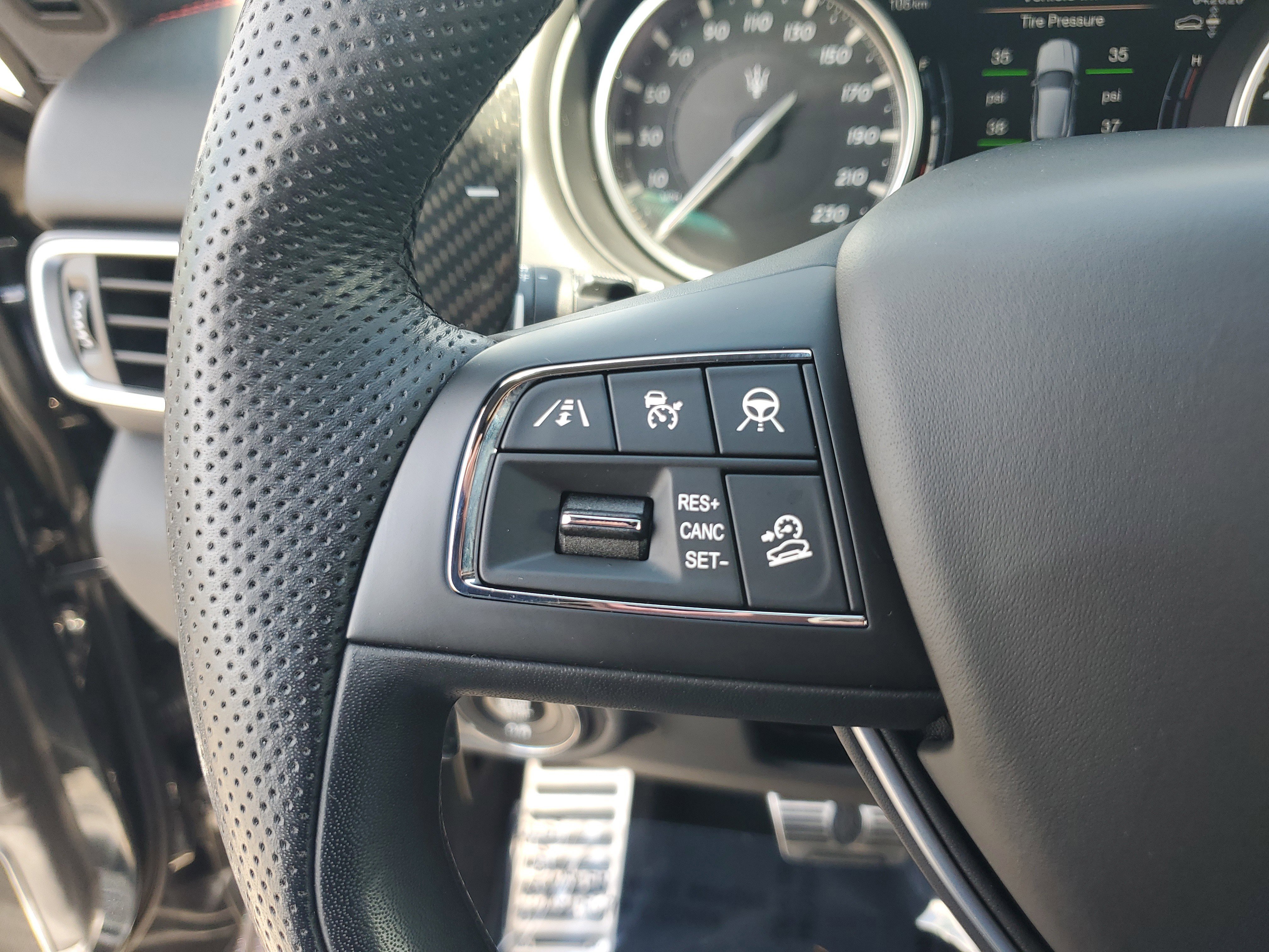 Used 2023 Maserati Levante Modena S image 27