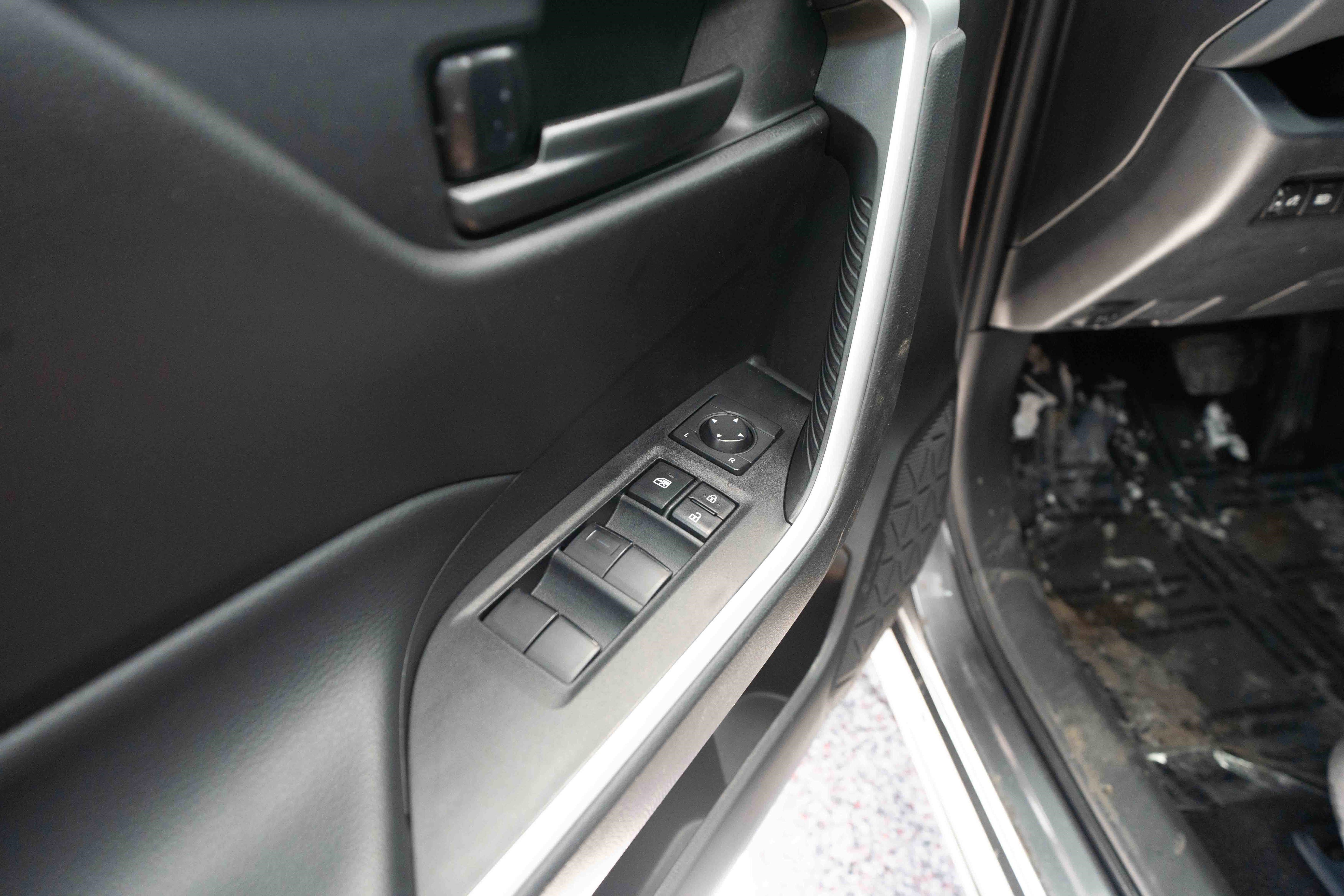 Used 2024 Toyota RAV4 LE image 7