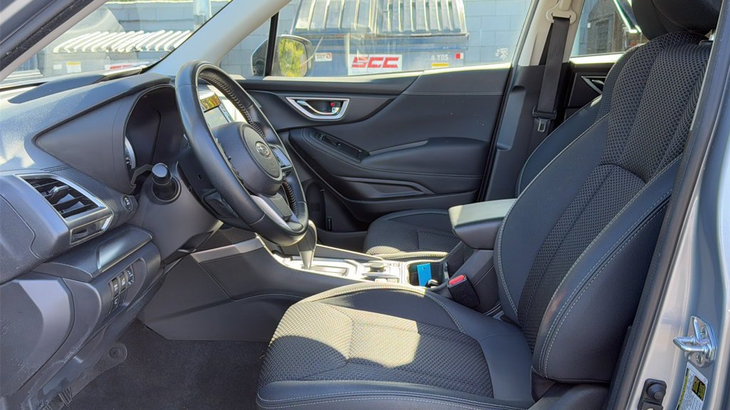 Certified 2023 Subaru Forester Premium AWD/4WD image 10
