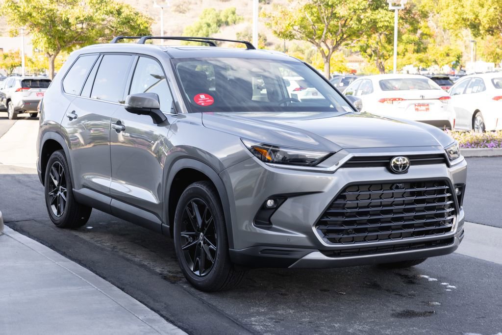 New 2026 Toyota Grand Highlander Limited image 3