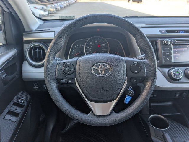 Used 2015 Toyota RAV4 LE FWD image 21