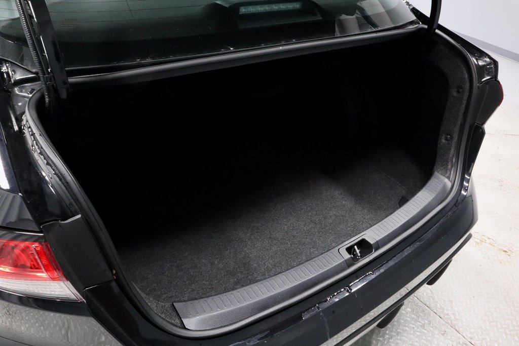 Used 2025 Toyota Corolla SE image 12