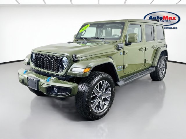 Used 2024 Jeep Wrangler High Altitude AWD/4WD image 3