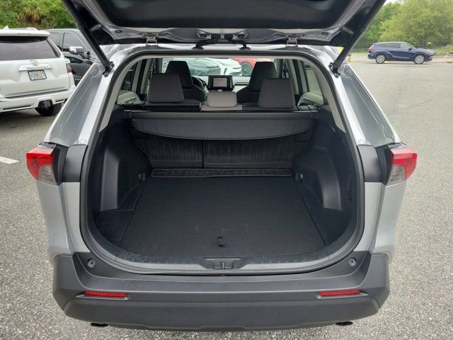 Used 2020 Toyota RAV4 XLE w/ Convenience Package AWD/4WD image 19