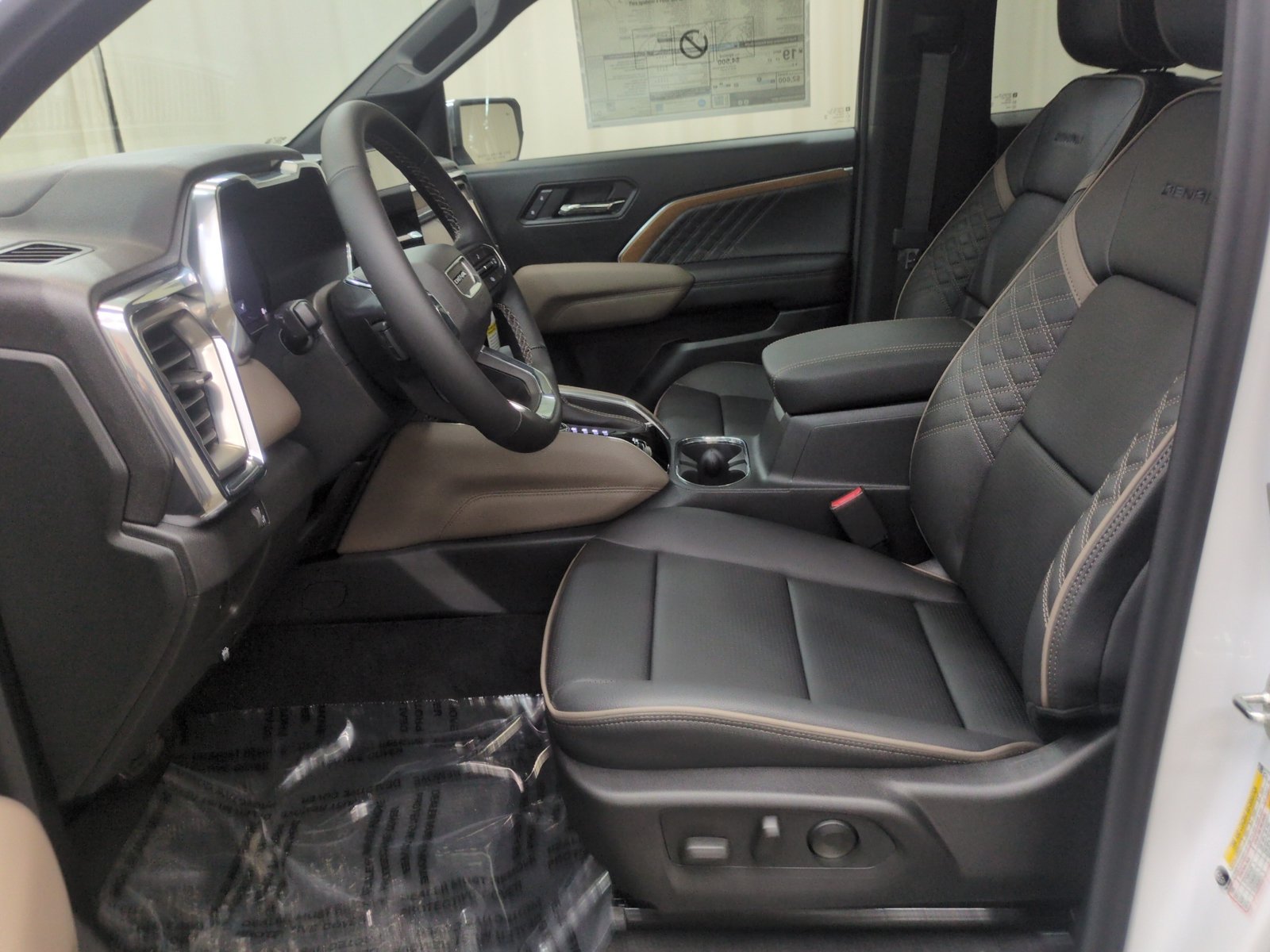 New 2026 GMC Canyon Denali AWD/4WD image 13