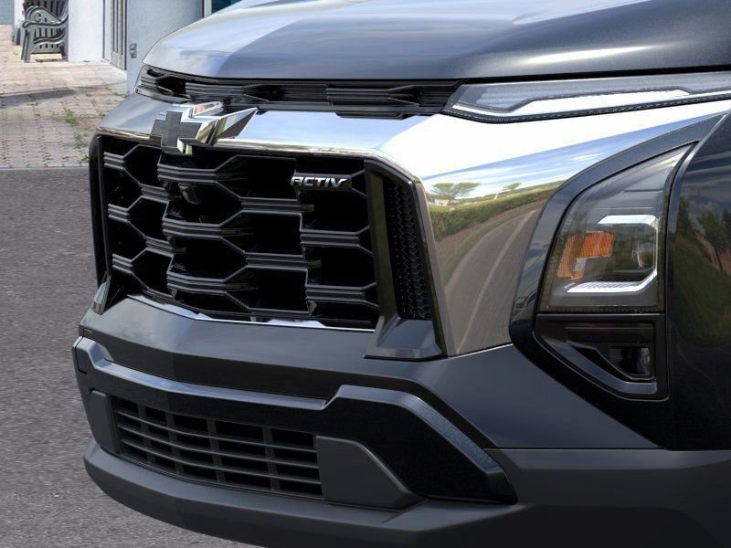 New 2025 Chevrolet Equinox ACTIV w/ Safety and Technology Package image 13