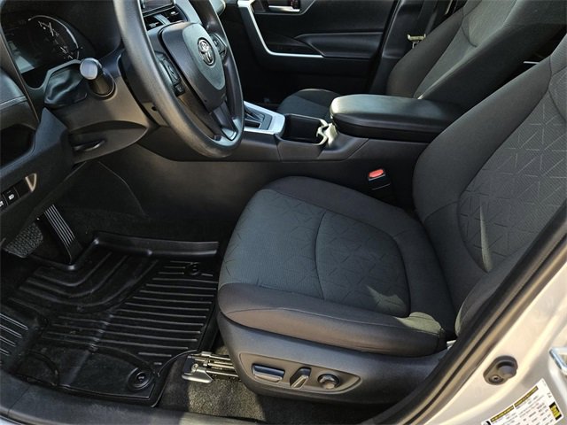 Used 2023 Toyota RAV4 XLE image 18