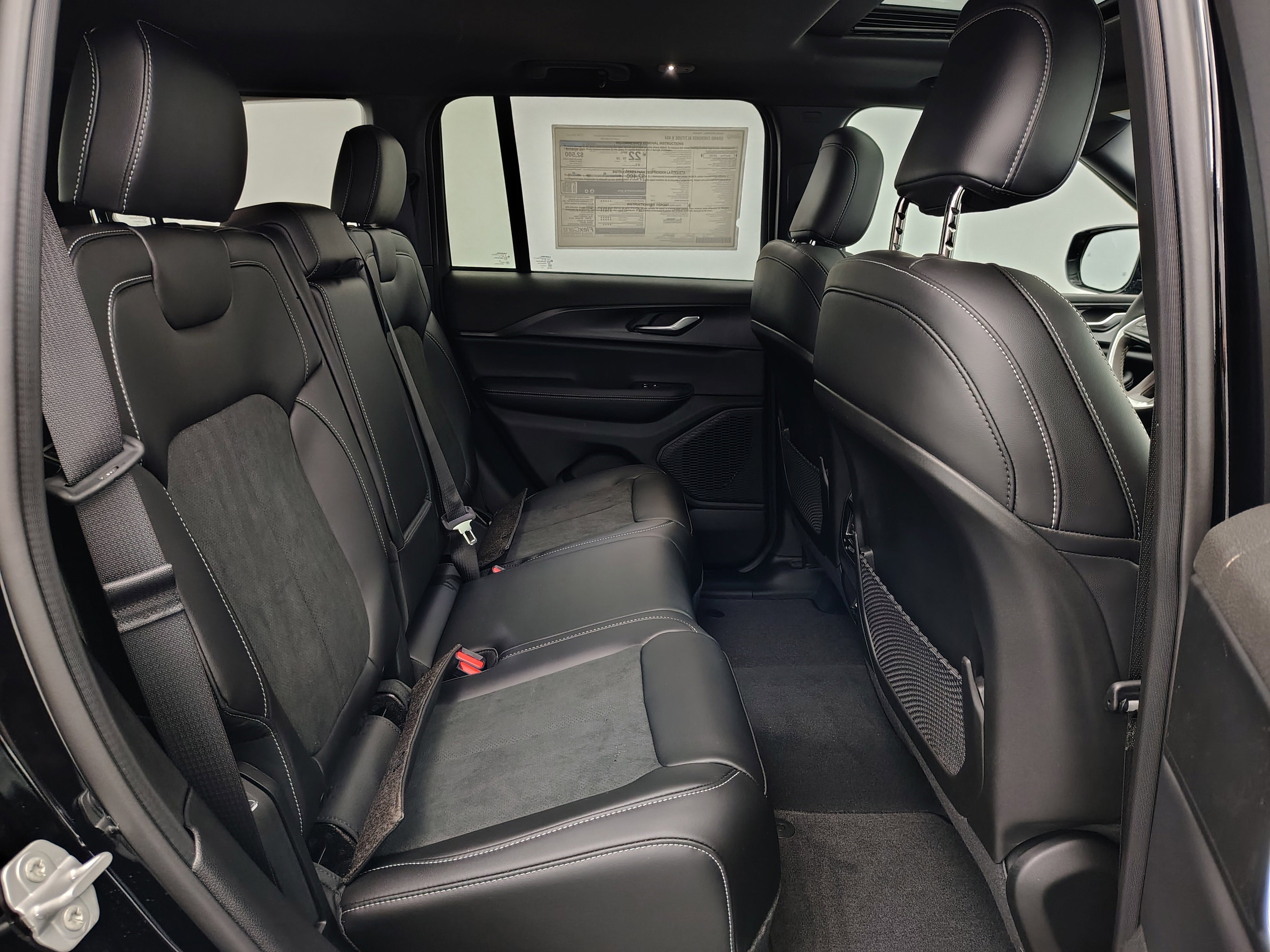 New 2025 Jeep Grand Cherokee Altitude image 22