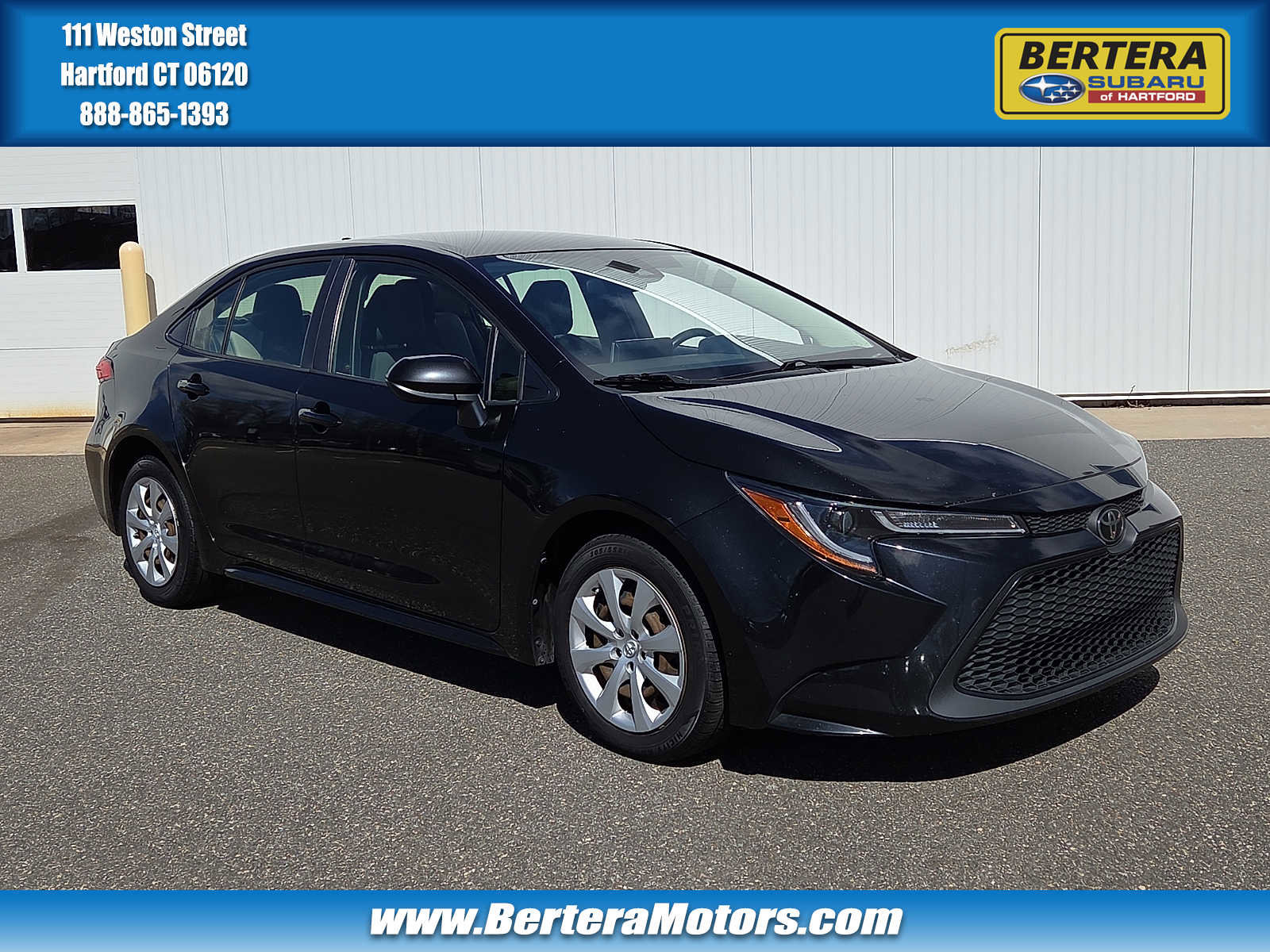 Used 2020 Toyota Corolla LE image 1