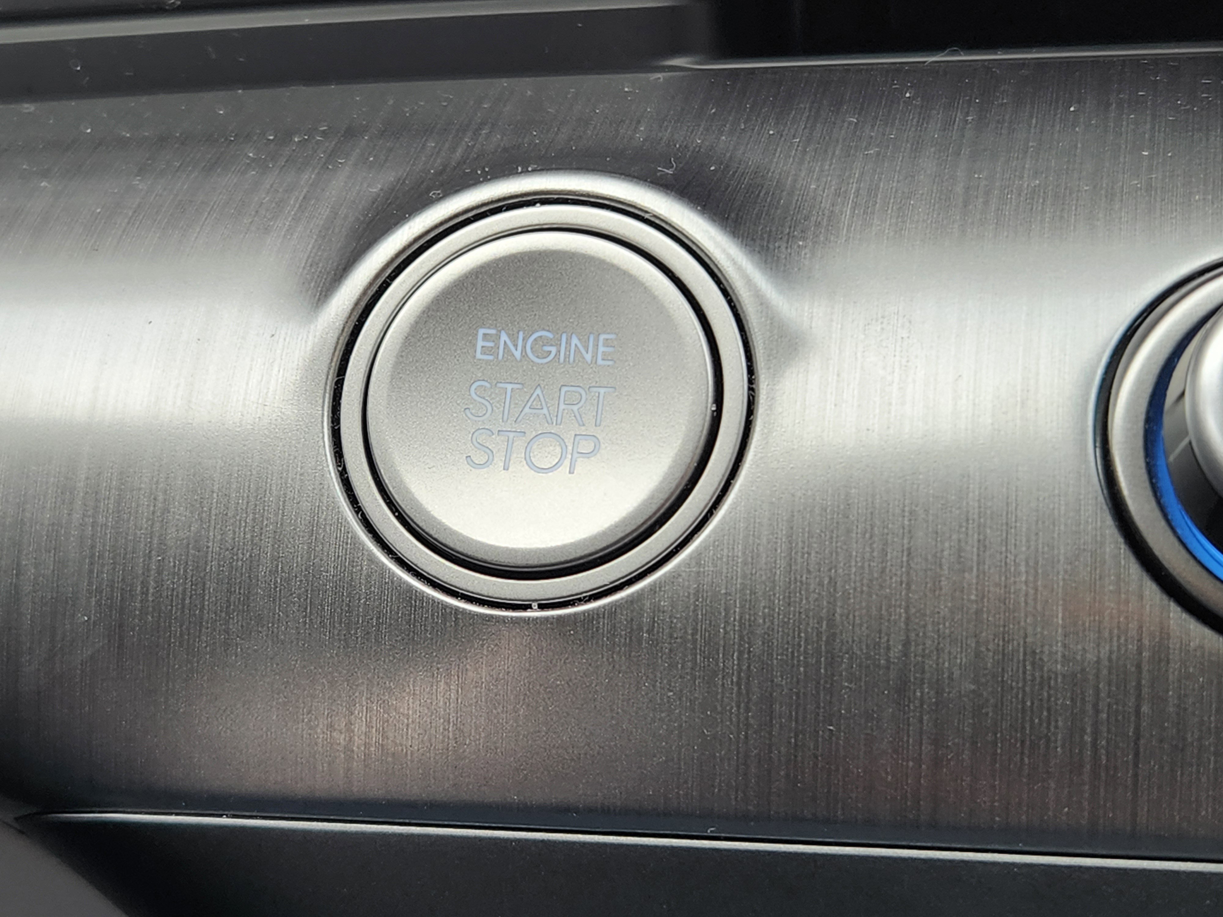 Certified 2025 Hyundai Kona SEL image 25