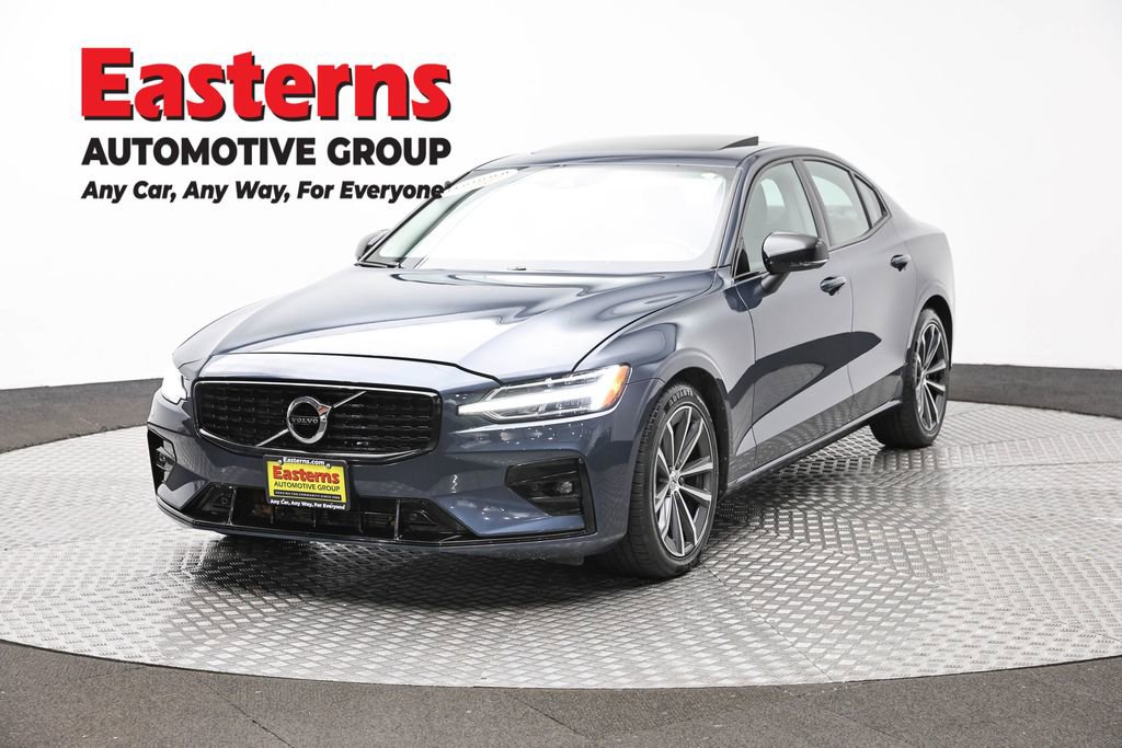 Used 2022 Volvo S60 B5 Momentum AWD/4WD image 1
