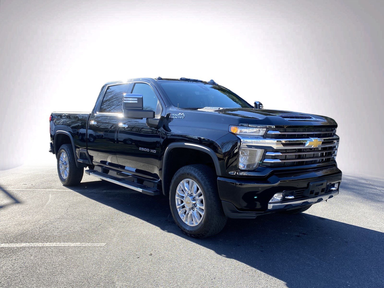 Used 2023 Chevrolet Silverado 2500 High Country w/ Z71 Off-Road Package image 2