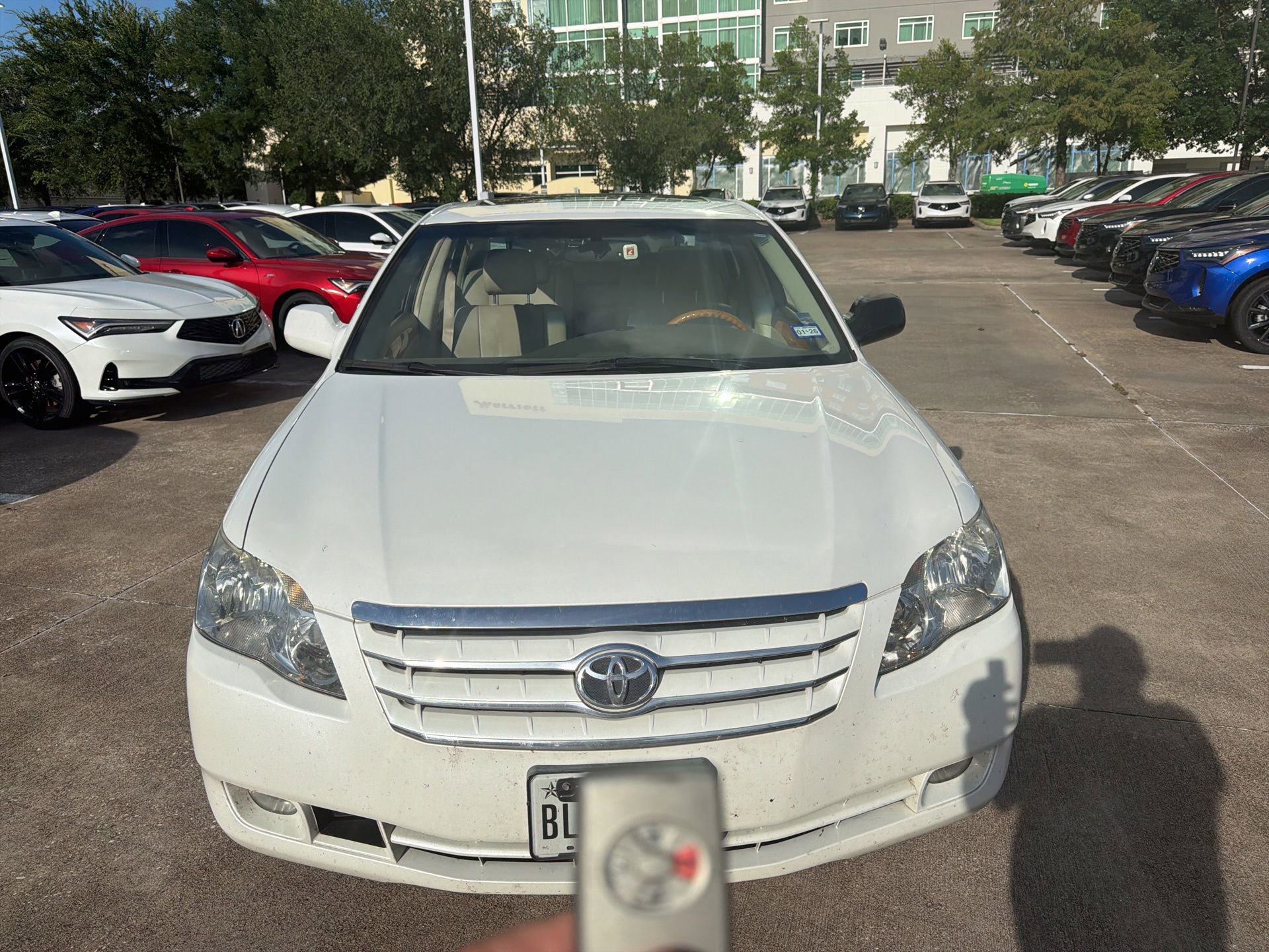 Used 2006 Toyota Avalon Limited FWD image 2