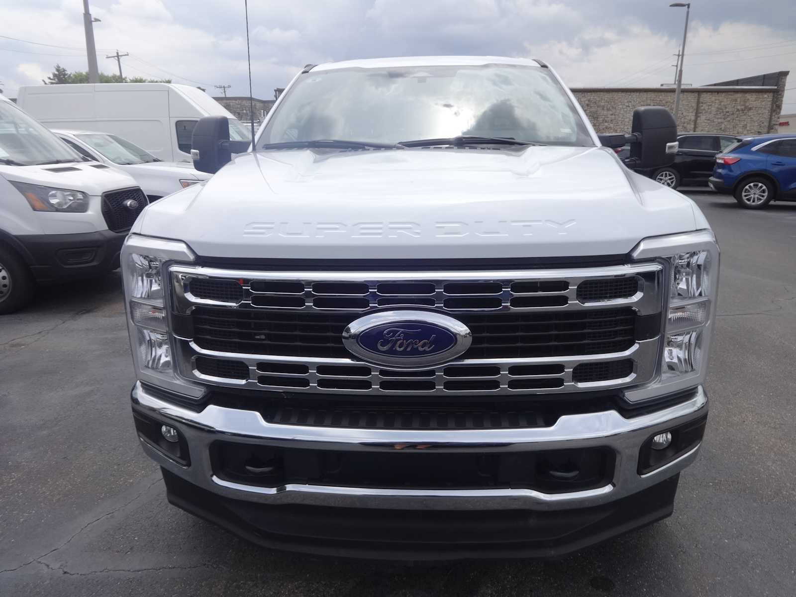 Used 2024 Ford F250 XLT image 2