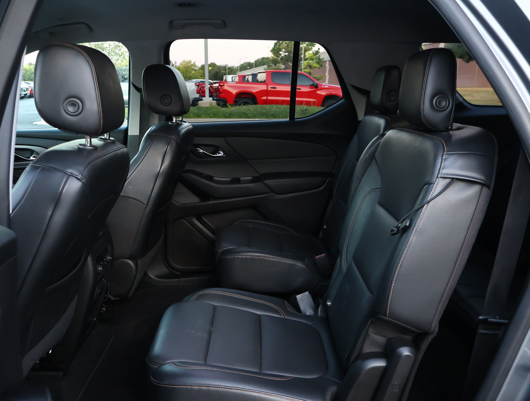 Used 2018 Chevrolet Traverse Premier AWD/4WD image 24