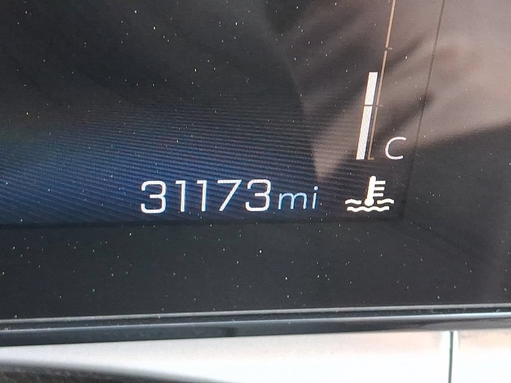 Used 2025 Chevrolet Trax LT FWD image 21