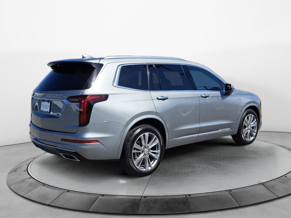 Certified 2024 Cadillac XT6 Premium Luxury w/ Technology Package FWD image 7