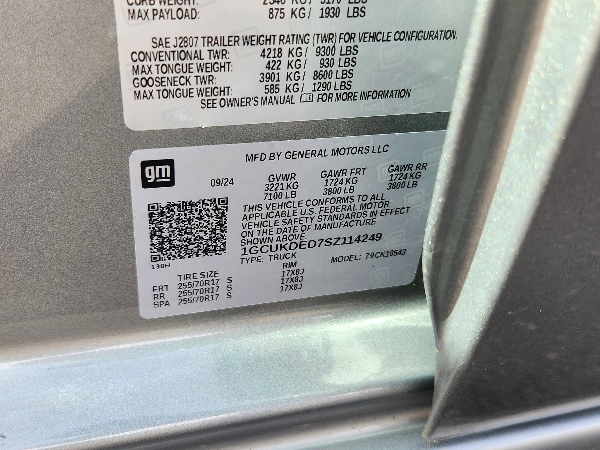 Used 2025 Chevrolet Silverado 1500 LT AWD/4WD image 37