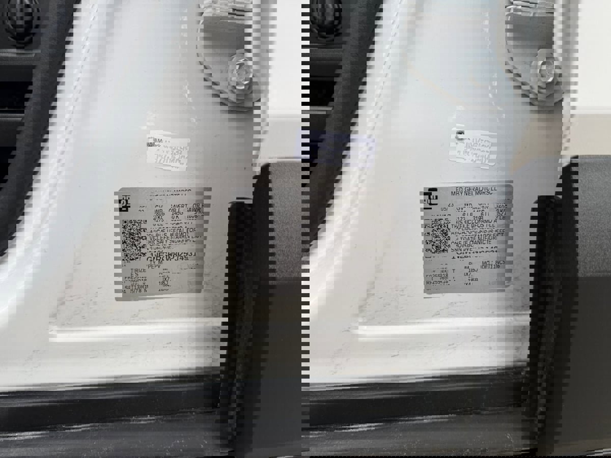 Used 2023 Chevrolet Traverse LT image 21