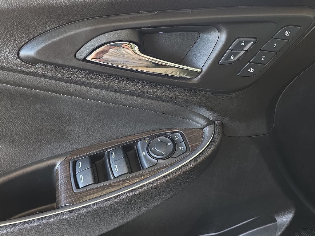 Used 2024 Chevrolet Malibu LT FWD image 28