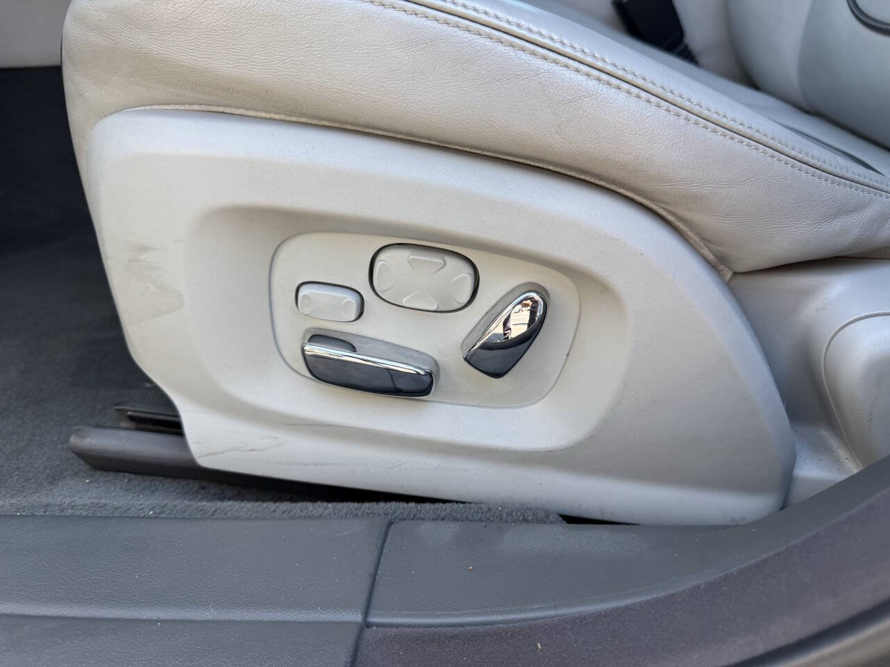 Used 2008 Jaguar XJ8 RWD image 19