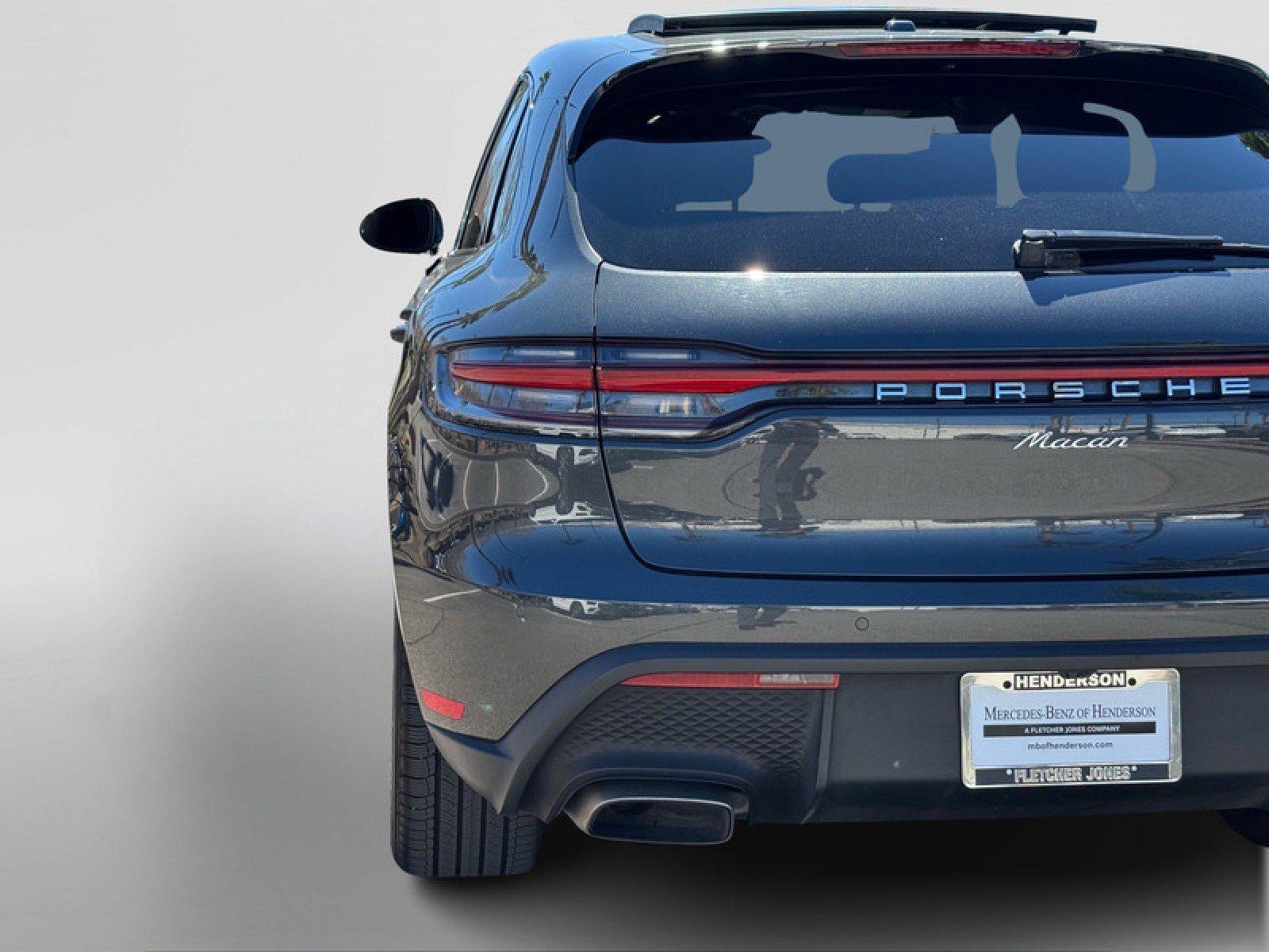 Used 2024 Porsche Macan image 12