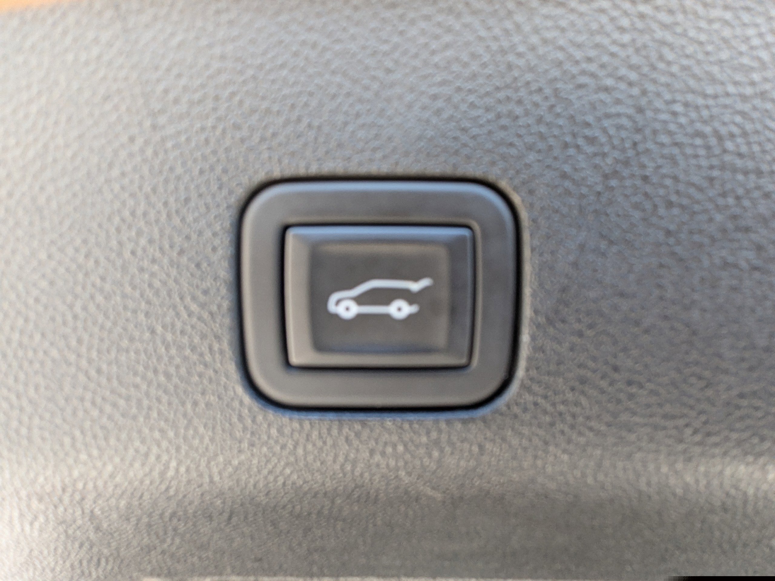 Used 2023 GMC Yukon XL Denali Ultimate image 13
