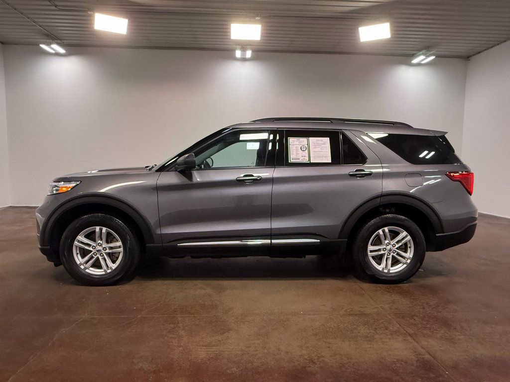 Used 2022 Ford Explorer XLT image 27