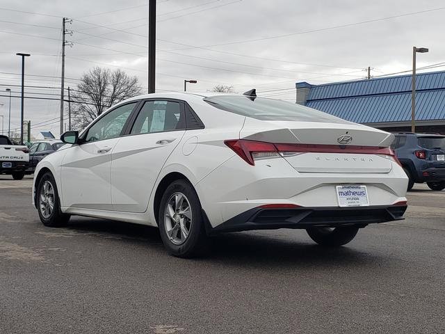 Used 2023 Hyundai Elantra SE w/ Winter Weather Package image 3