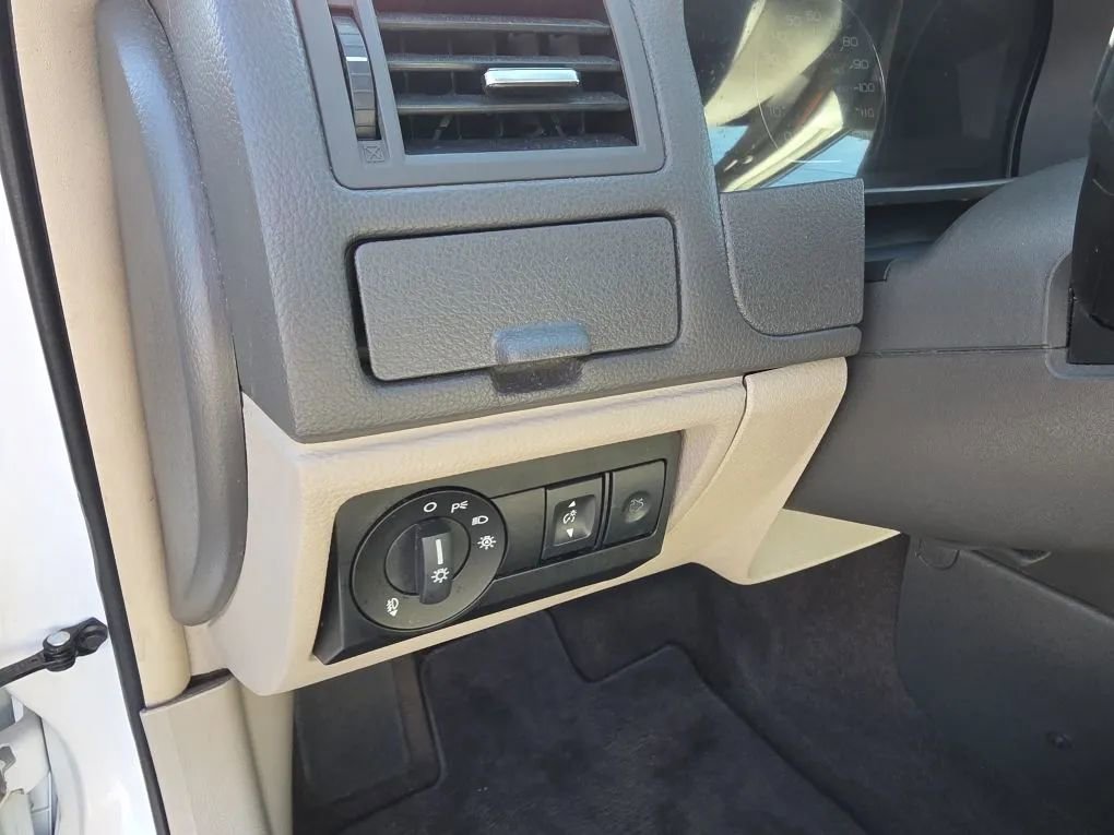 Used 2011 Ford Fusion Hybrid w/ 502A Rapid Spec Order Code FWD image 39