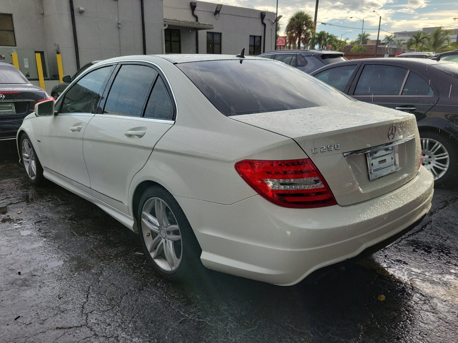 Used 2012 Mercedes-Benz C 250 Sedan image 4
