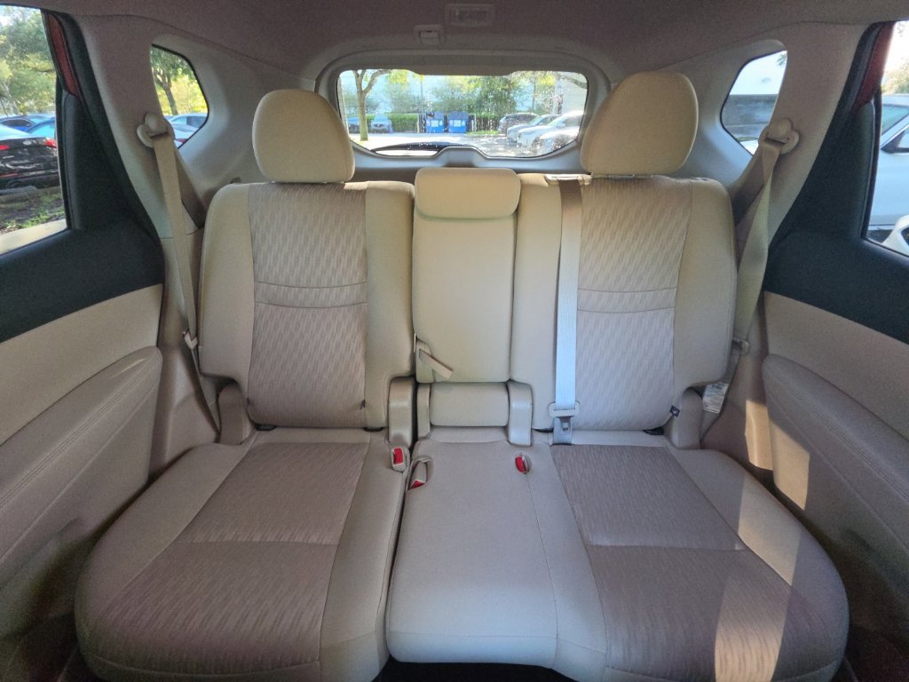 Used 2019 Nissan Rogue SV FWD image 28