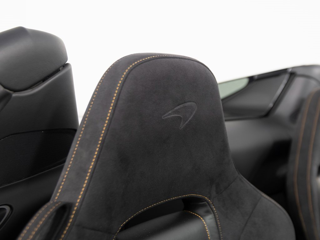Used 2021 McLaren 720S Performance image 32