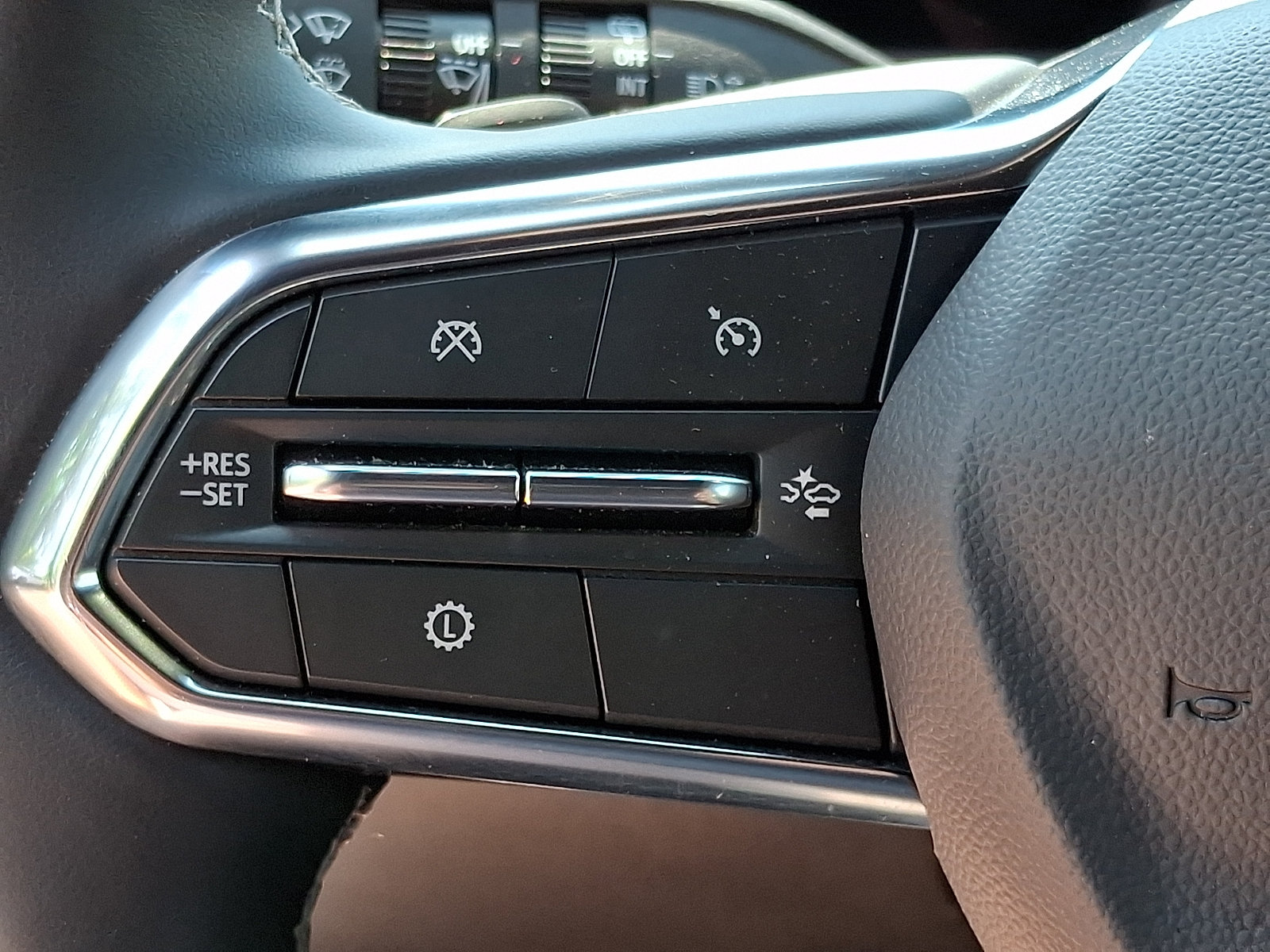 Certified 2026 Chevrolet Traverse LT AWD/4WD image 24