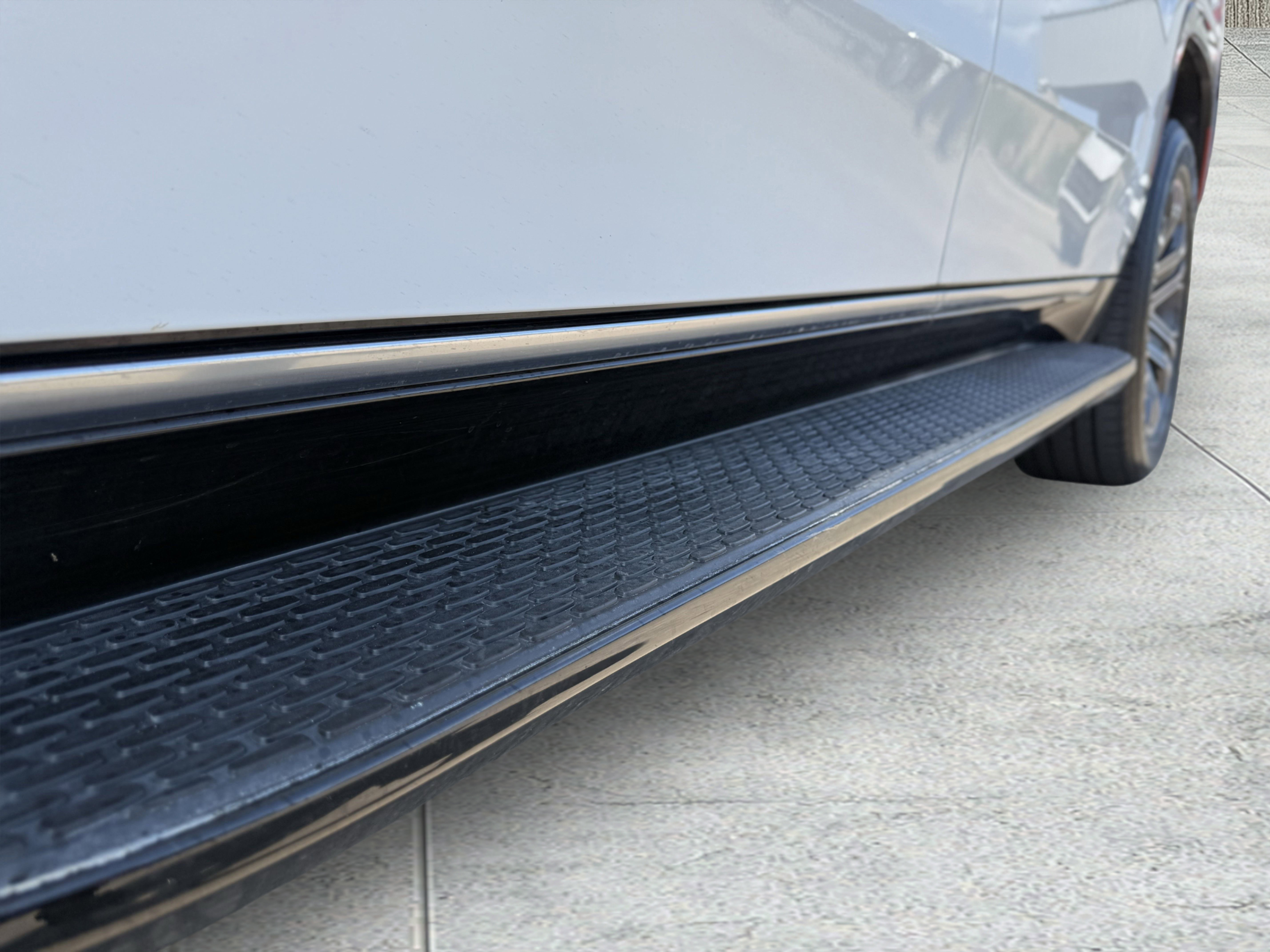 Used 2024 Jeep Wagoneer Series II w/ Flexible Seating Group image 27