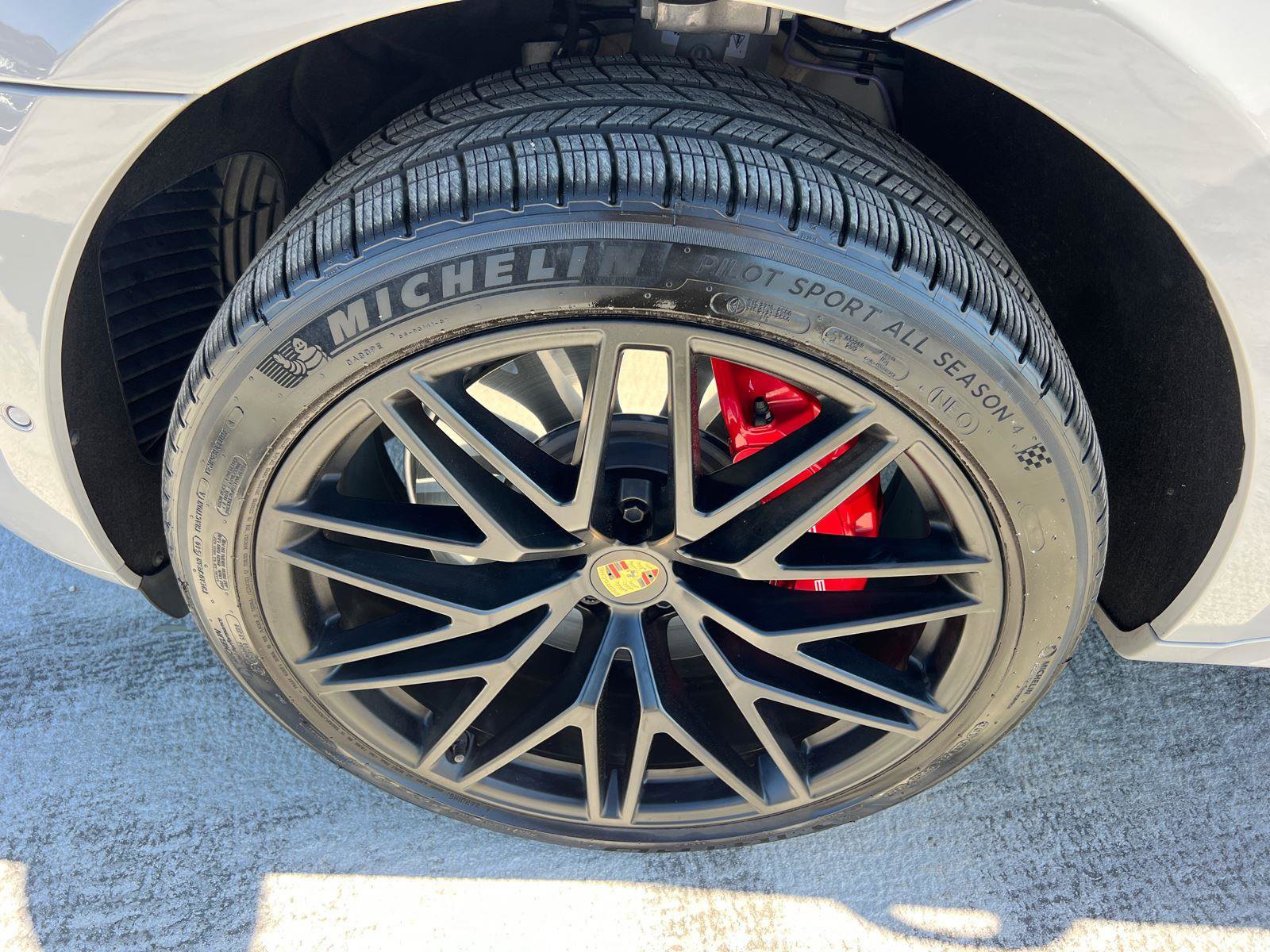 Used 2023 Porsche Macan GTS w/ Premium Package Plus image 11