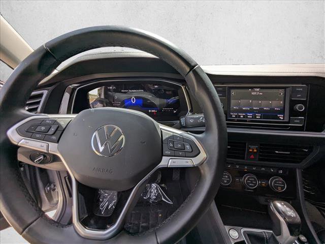 Used 2023 Volkswagen Jetta SE image 14