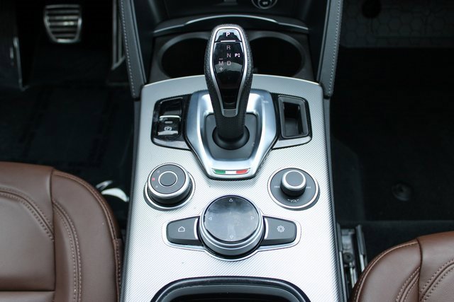 Used 2024 Alfa Romeo Stelvio Ti image 19