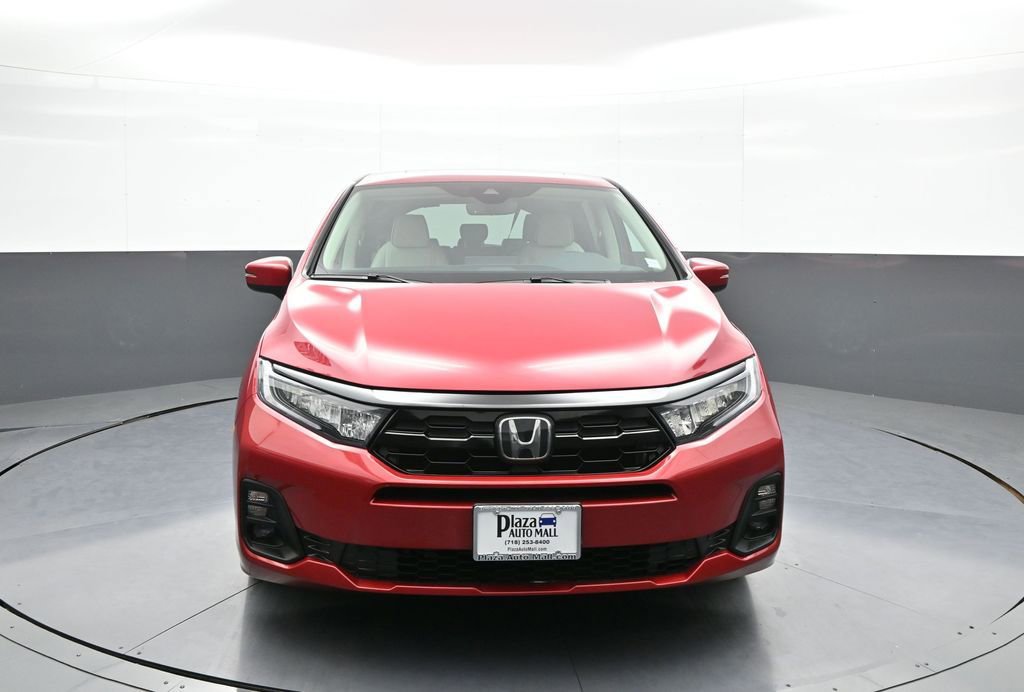 Used 2025 Honda Odyssey Touring image 2
