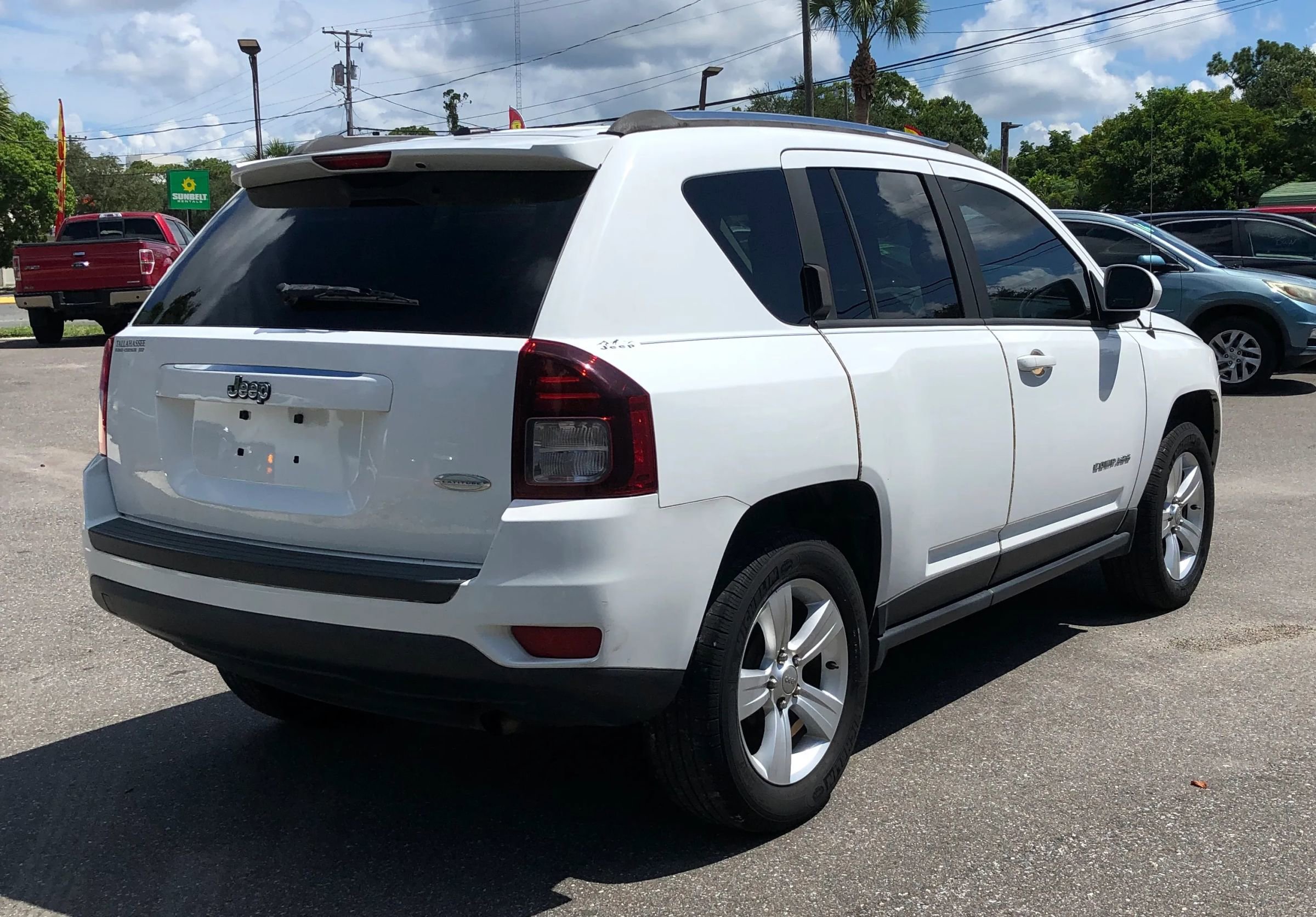 Used 2014 Jeep Compass Latitude image 3