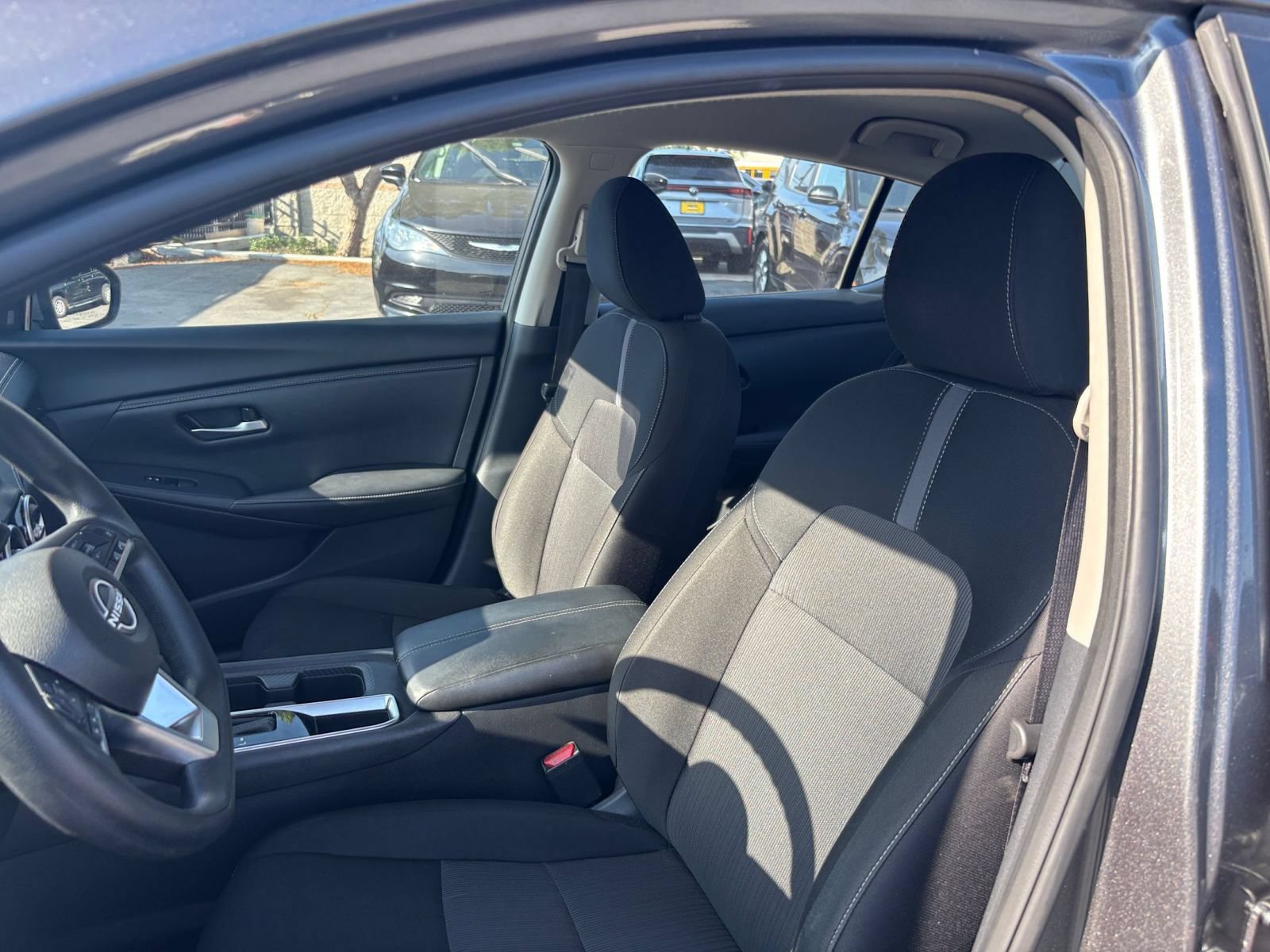 Used 2025 Nissan Sentra SV FWD image 34