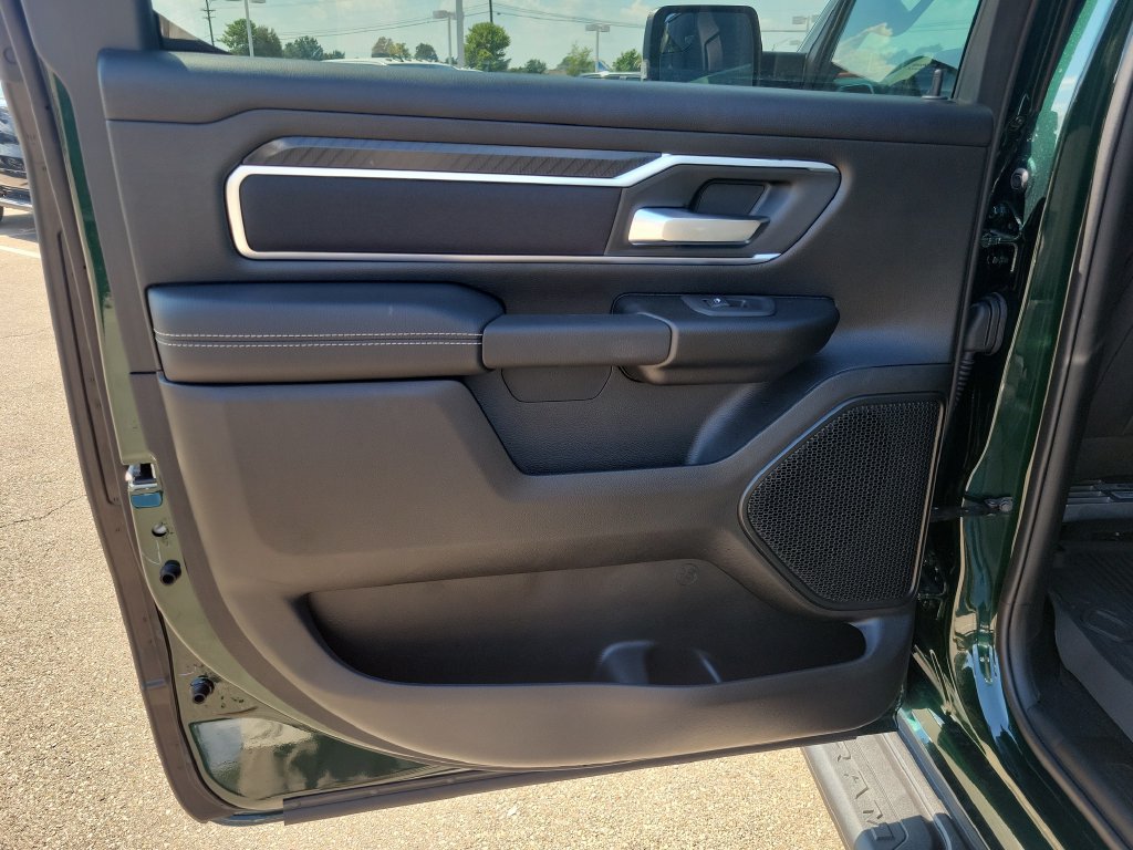 New 2026 RAM 1500 Big Horn AWD/4WD image 10