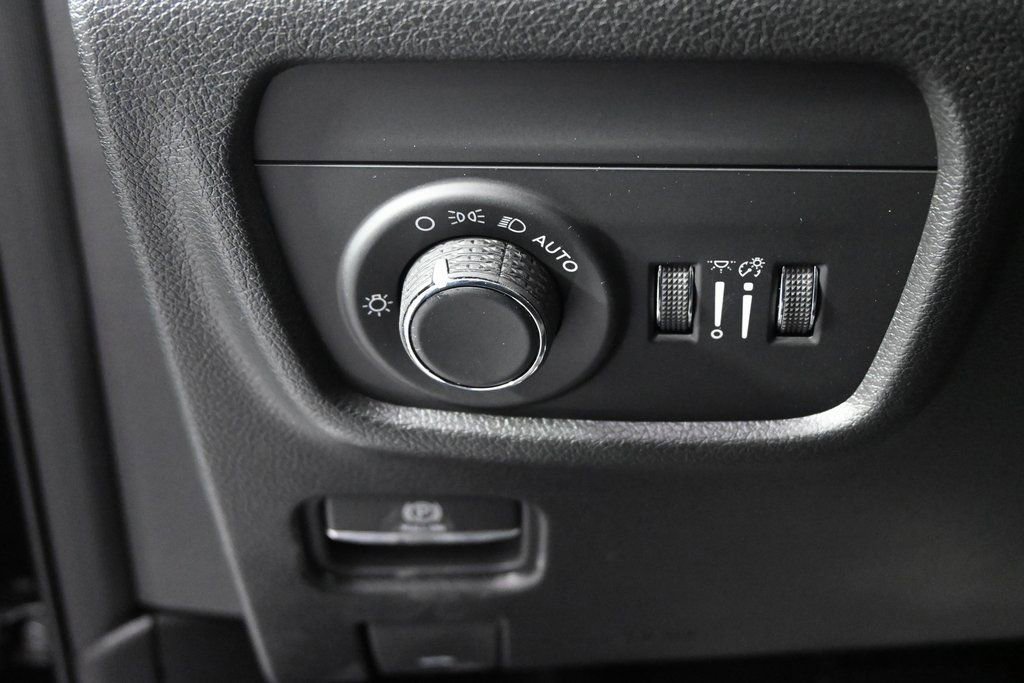 New 2026 Jeep Grand Cherokee Laredo image 23